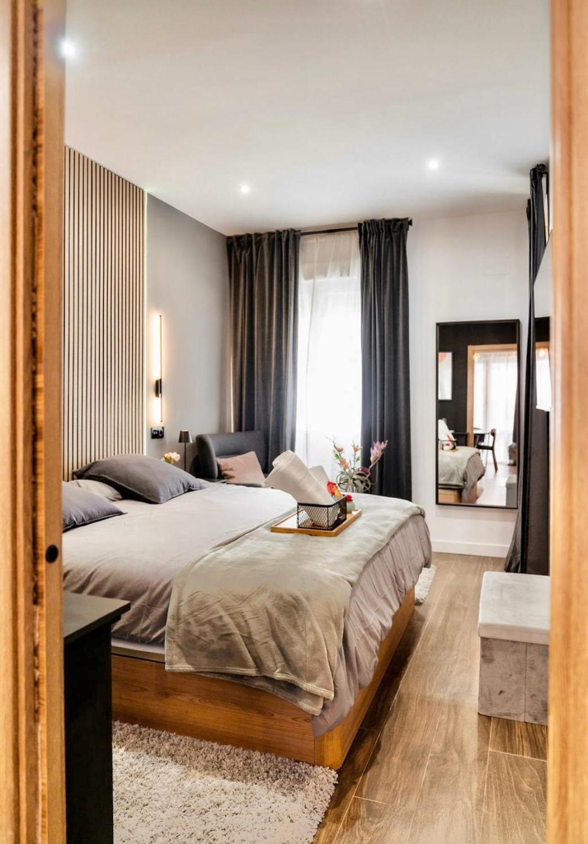 Luxury And Elegant Apartment Madrid Exterior photo